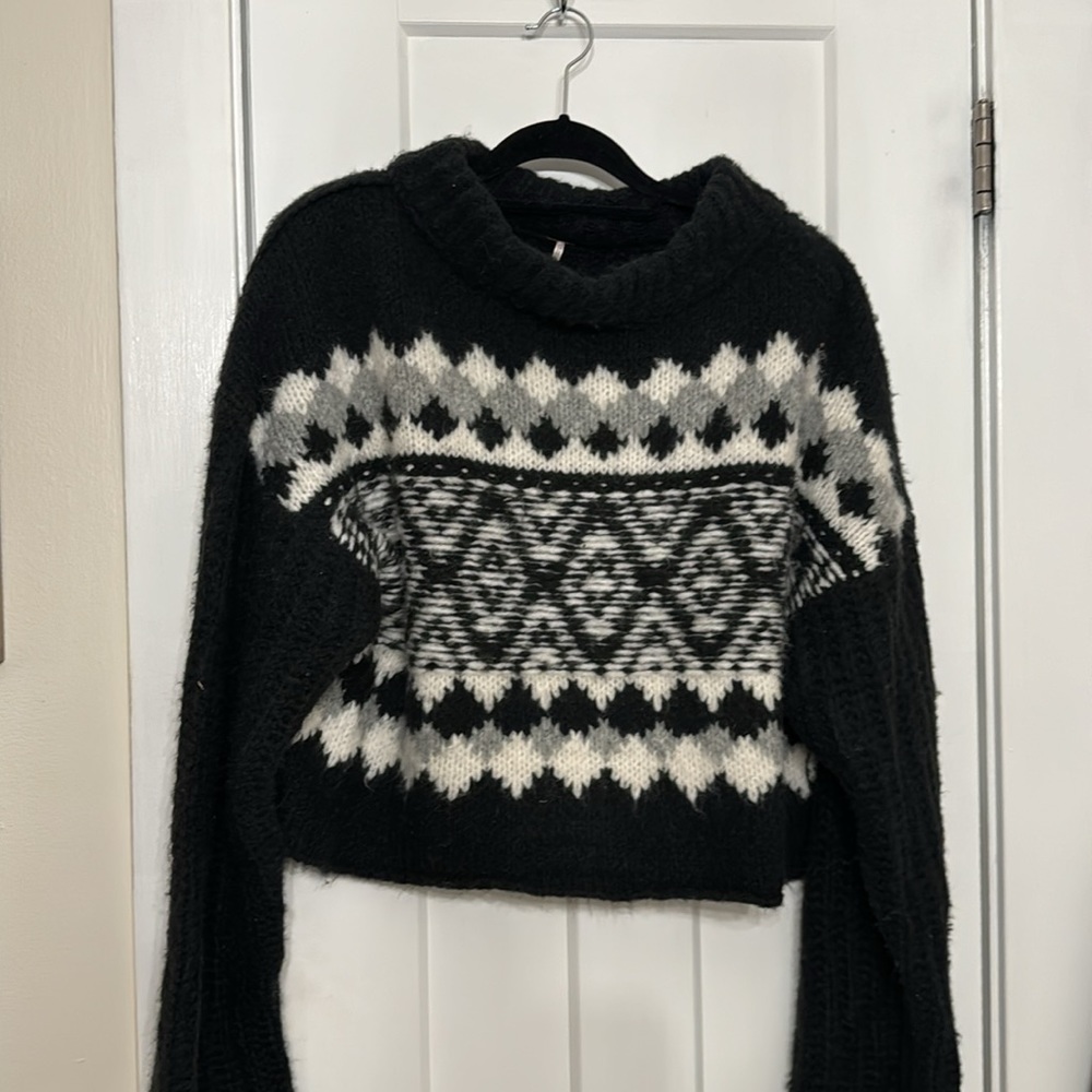 Free People sweater sized large - Picture 4 of 16